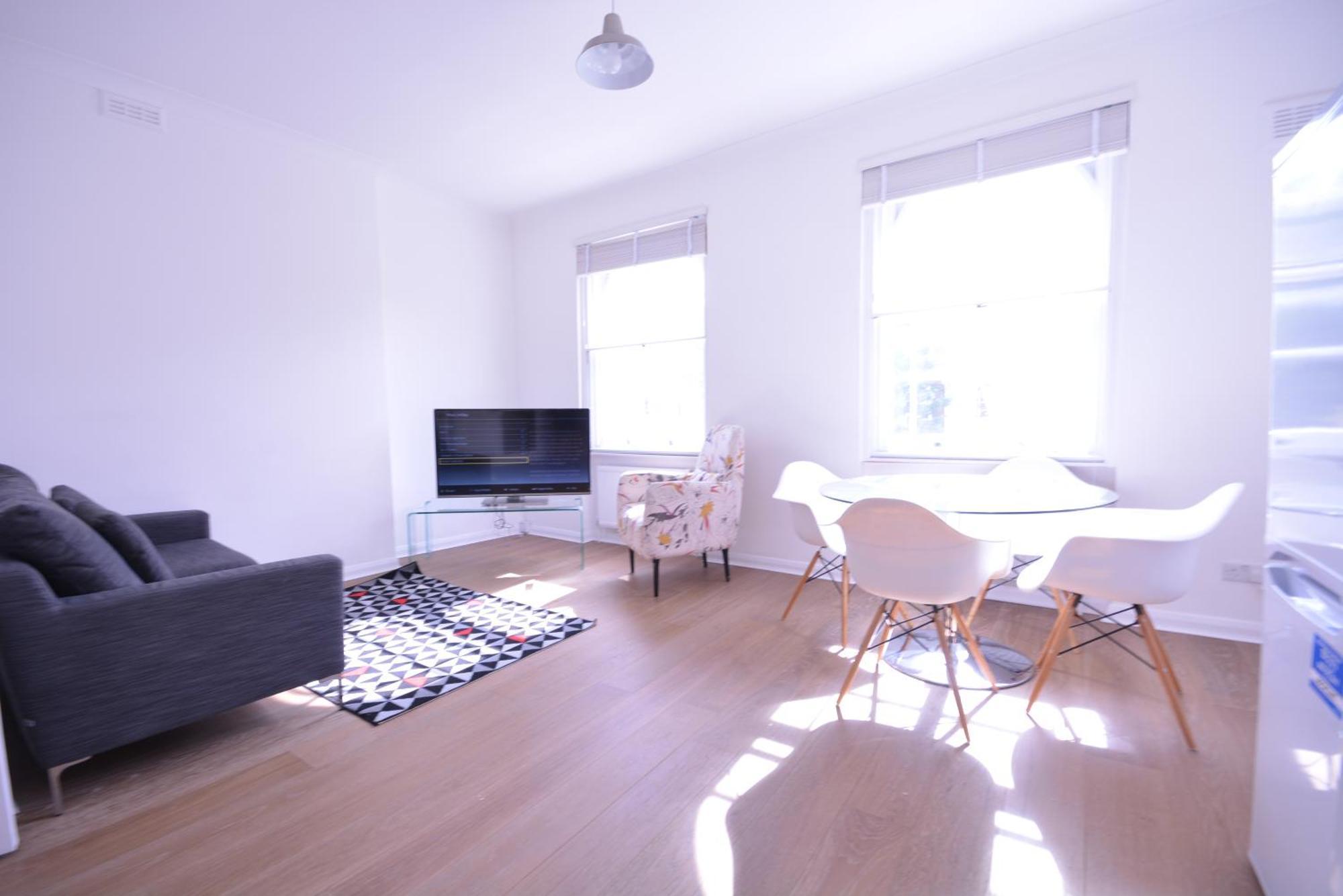 Primestate Hyde Park Apartment *